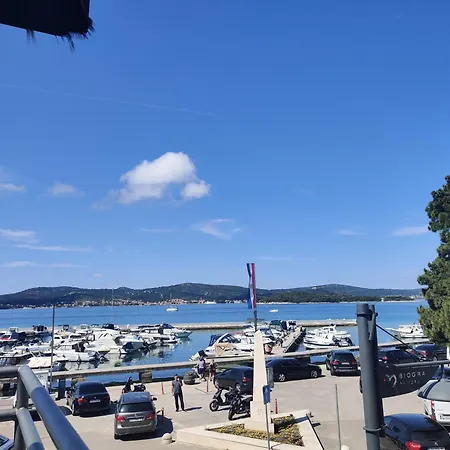 公寓 Authentic 比奥格勒·纳·莫鲁