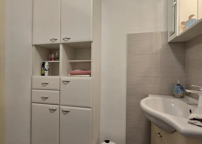 Authentic Биоград-на-Мору