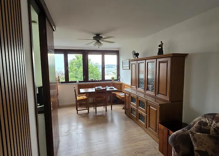 Authentic Биоград-на-Мору